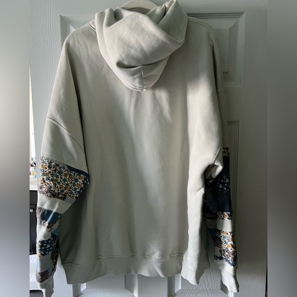 Abercrombie Hoodie - Picture 3 of 3